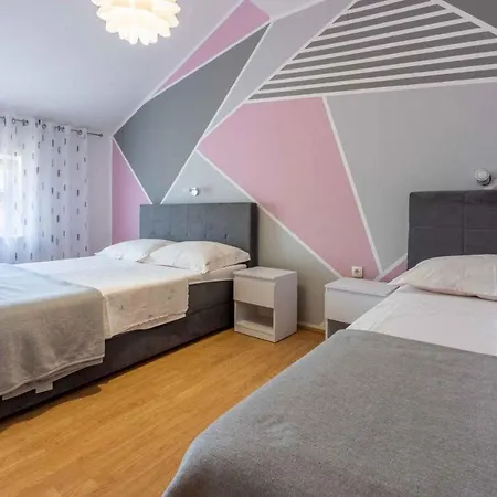 Two-bedroom 32 Crikvenica