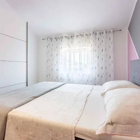 Two-bedroom 32 Crikvenica